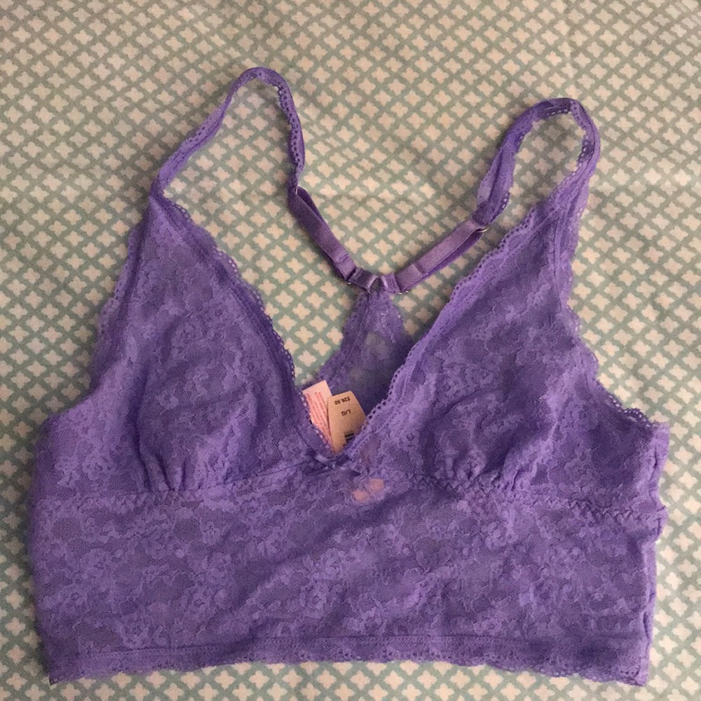NWT Victoria’s Secret bralette.